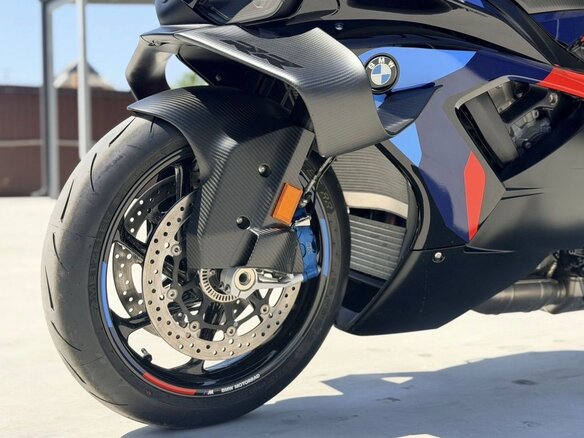 2025 BMW M 1000 RR, чёрный, 3999999 рублей - вид 10