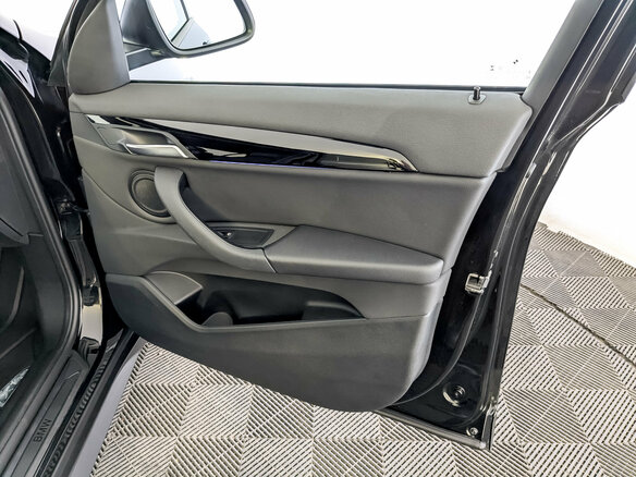 2021 BMW X1 20i xDrive II (F48) Рестайлинг, чёрный, 3450000 рублей - вид 23