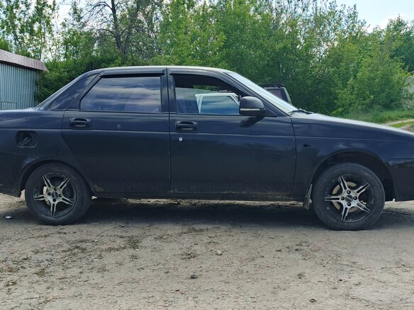 2010 Lada (ВАЗ) Priora I, зелёный, 230000 рублей - вид 1