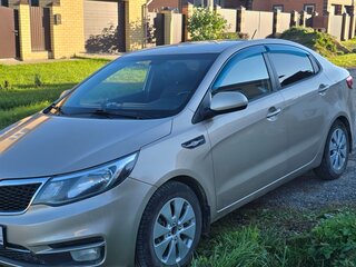 2015 Kia Rio 6-speed III, бежевый, 930000 рублей, вид 3