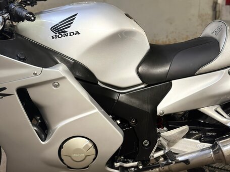 2003 Honda CBR 1100 XX, серый, 598000 рублей, вид 5