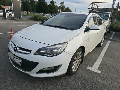 Opel Astra J Рестайлинг