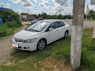 2008 Honda Civic VIII Рестайлинг, белый, 700000 рублей, вид 2