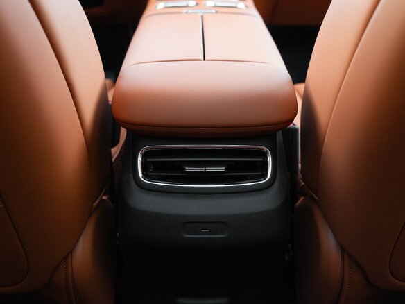 2026 Changan Qiyuan Q07 31.7 kWh, чёрный, 3404000 рублей - вид 22