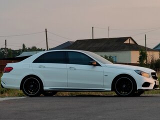 2015 Mercedes-Benz E-Класс 200 IV (W212, S212, C207) Рестайлинг, белый, 2500000 рублей, вид 3