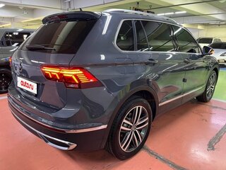 2023 Volkswagen Tiguan II Рестайлинг, серый, 2450001 рублей, вид 3
