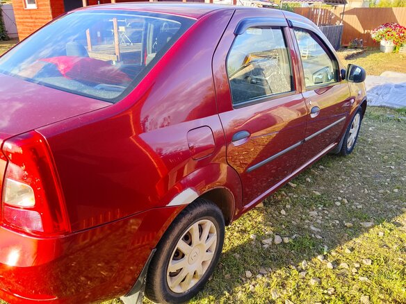 2010 Renault Logan I Рестайлинг, красный, 330000 рублей - вид 2