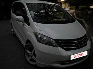 2009 Honda Freed I, белый, 920000 рублей, вид 4