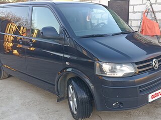 2013 Volkswagen Multivan T5 Рестайлинг, чёрный, 1950000 рублей, вид 2