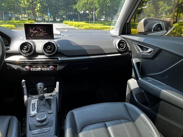 2023 Audi Q2 L 35 TFSI I Рестайлинг, белый, 1650000 рублей - вид 14