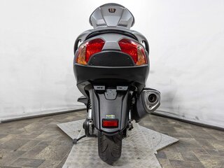 2013 Suzuki Burgman (SkyWave) 650, серебристый, 639000 рублей, вид 4