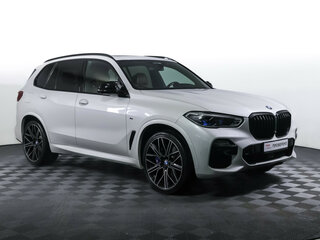 2018 BMW X5 50i IV (G05/G18), белый, 5296000 рублей, вид 3