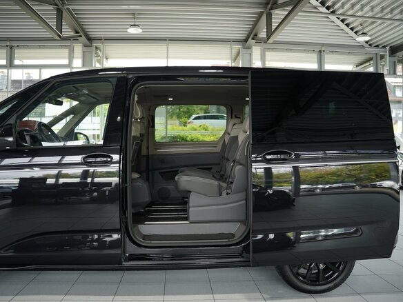 2023 Volkswagen Multivan T7, чёрный, 4790007 рублей - вид 8