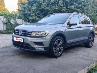 2017 Volkswagen Tiguan II, серебристый, 1900000 рублей, вид 1