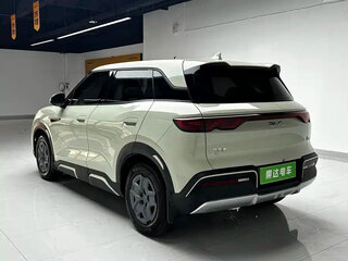 2024 BYD Yuan Up 45.12 kWh, зелёный, 1700000 рублей, вид 4