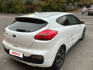 2017 Kia Ceed II Рестайлинг, белый, 1200000 рублей, вид 5