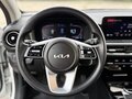 2023 Kia K3 II (China Market) Рестайлинг, белый - вид 7