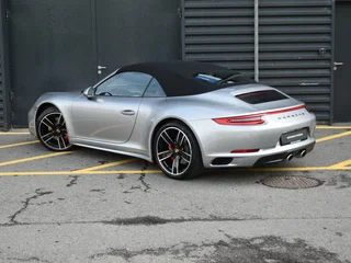 2017 Porsche 911 Carrera 4S VII (991) Рестайлинг, серебристый, 11000000 рублей, вид 3