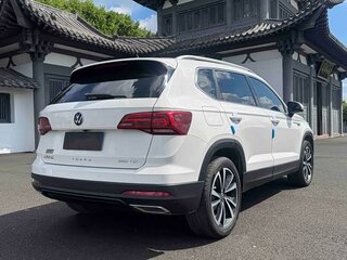 2023 Volkswagen Tharu I, белый, 1680000 рублей, вид 4