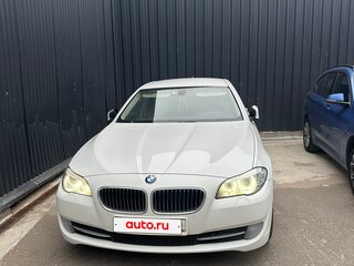 2013 BMW 5 серии 528i xDrive VI (F10/F11/F07), белый, 1950000 рублей, вид 2