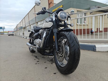 2021 Triumph Bonneville Speedmaster, чёрный, 1100000 рублей, вид 2