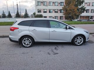 2016 Ford Focus III Рестайлинг, серебристый, 1070000 рублей, вид 5