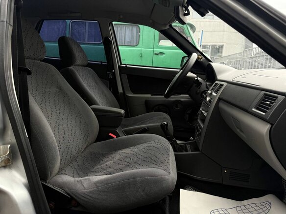 2009 Lada (ВАЗ) Priora I, серебристый, 270000 рублей - вид 10