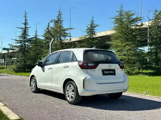 2023 Honda Fit Crosstar IV Рестайлинг, белый, 1159000 рублей, вид 3