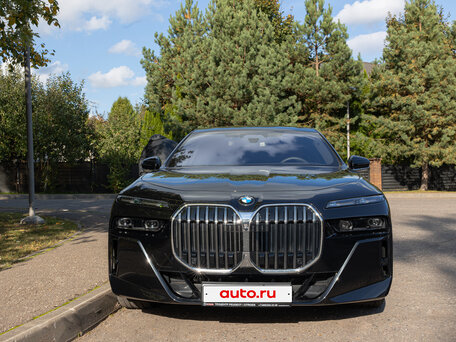 2025 BMW 7 серии 740d xDrive VII (G70), чёрный, 13800000 рублей, вид 3