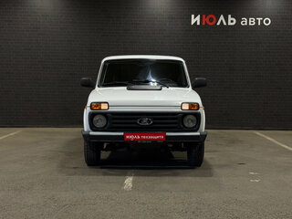 2017 Lada (ВАЗ) 2121 (4x4) I Рестайлинг, белый, 550000 рублей, вид 2