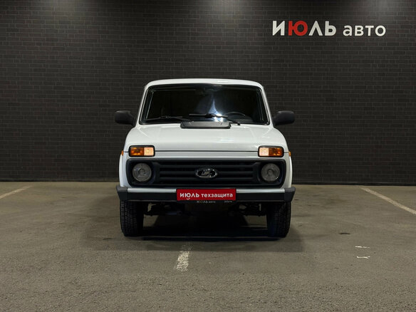 2017 Lada (ВАЗ) 2121 (4x4) I Рестайлинг, белый, 550000 рублей - вид 1