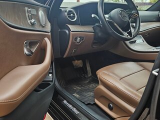 2020 Mercedes-Benz E-Класс 300 e V (W213, S213, C238) Рестайлинг, чёрный, 5190000 рублей, вид 5