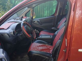 2009 Peugeot Partner II, красный, 500000 рублей, вид 4
