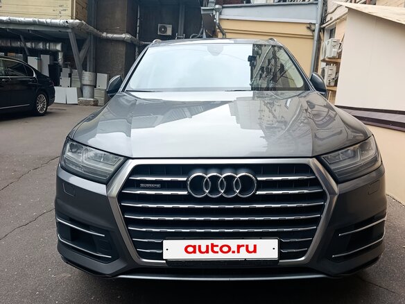 2016 Audi Q7 II (4M), серый, 3100000 рублей
