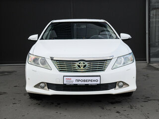 2013 Toyota Camry VII (XV50), белый, 1380000 рублей, вид 2