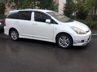 2004 Toyota Wish I, белый, 550000 рублей, вид 3