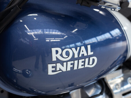 2026 Royal Enfield Classic 650, синий, 703000 рублей, вид 3