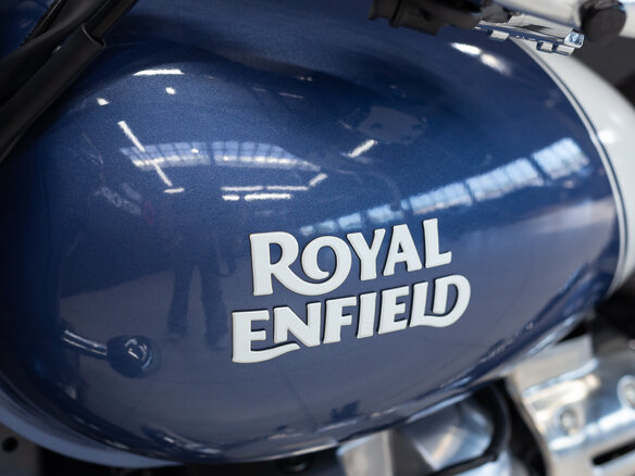 2026 Royal Enfield Classic 650, синий, 703000 рублей - вид 2