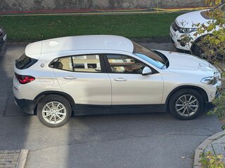 2021 BMW X2 sDrive18i I (F39), белый, 3650000 рублей, вид 1