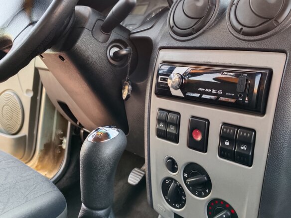 2005 Renault Logan I, серебристый - вид 24