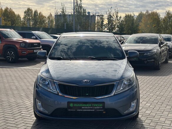 2014 Kia Rio 5-speed III, голубой, 1050000 рублей - вид 3
