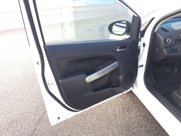 2012 Mazda 2 II Рестайлинг (DE2), белый, 920000 рублей - вид 7