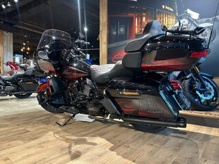 2022 Harley-Davidson CVO Road Glide, пурпурный, 3450000 рублей, вид 5
