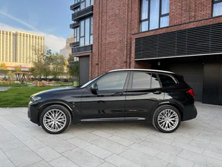 2022 BMW X3 30i III (G01) Рестайлинг, чёрный, 4300000 рублей, вид 1