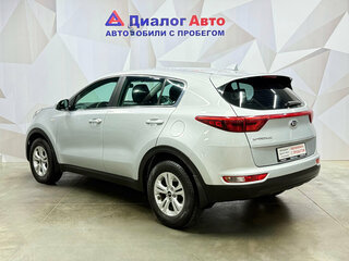 2017 Kia Sportage IV, серебристый, 1730000 рублей, вид 4