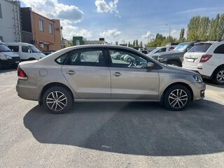 2016 Volkswagen Polo V Рестайлинг, бежевый, 1045000 рублей, вид 4
