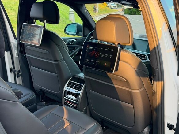 2022 BMW X7 40i I (G07), белый, 9099000 рублей - вид 13