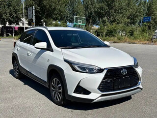 2022 Toyota Yaris L XP150 Рестайлинг, белый, 1350000 рублей, вид 1