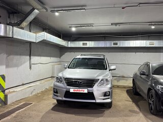 2010 Lexus LX 570 III, серебристый, 4250000 рублей, вид 5