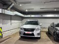 2010 Lexus LX 570 III, серебристый, 3999999 рублей - вид 4